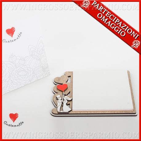 SOTTOPENTOLA BOMBONIERA CUOREMATTO CON SPOSI IN LEGNO IDEE UTILI NOZZE