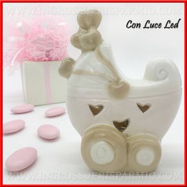 CARROZZINA PORCELLANA ROSA MINI LAMPADA LED BATTESIMO BOMBONIERE FEMMINUCCIA