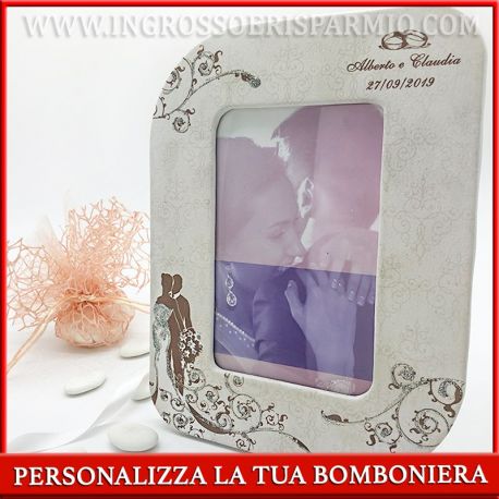 CORNICE MATRIMONIO MODERNA IN PELLE CON SPOSI E NOMI BOMBONIERE PERSONALIZZATE ORIGINALI