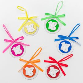 APPENDINO DICIOTTESIMO COLORI ASSORTITI IN GESSO E LEGNO BOMBONIERE INGROSSO 18 ANNI