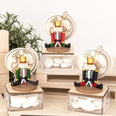 PORTACONFETTI SOLDATINO IN RESINA MASCHIETTO COMUNIONE CON MAPPAMONDO BOMBONIERE CONFETTATA