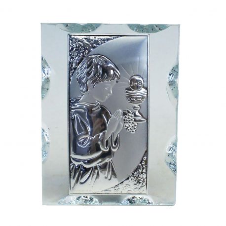 QUADRETTO IN VETRO CON LAMINA ARGENTATA A SBALZO BIMBO IN PREGHIERA BOMBONIERE COMUNIONE