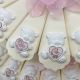 TORTA DI BOMBONIERE CON GESSETTI ORSETTO CON CUORE ROSA IN LEGNO BOMBONIERE NASCITA ECONOMICHE BAMBINA