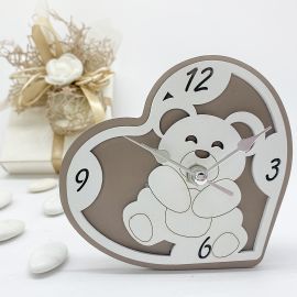 OROLOGIO A FORMA DI CUORE TORTORA CON ORSETTO BOMBONIERE BATTESIMO MASCHIO FEMMINA