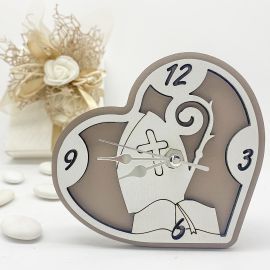 OROLOGIO DA TAVOLO ANALOGICO A FORMA DI CUORE IN LEGNO CON SIMBOLI DELLA CRESIMA BOMBONIERE ECONOMICHE