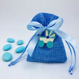 BOMBONIERA NASCITA BIMBO: IL DELICATO SACCHETTINO AZZURRO CON CARROZZINA