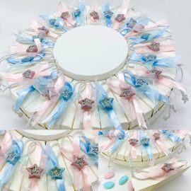 BOMBONIERA NASCITA GEMELLI - TORTA DI FETTE SCATOLINE BIANCA NEUTRA CON APPLICAZIONI STELLA, NASTRO E CORDA ROSA O CELESTE 