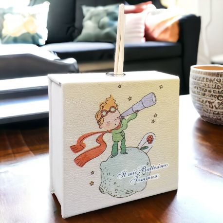 BOMBONIERA COMUNIONE - MADE IN ITALY: DIFFUSORE PORTA ESSENZE IN ECOPELLE PICCOLO PRINCIPE PERSONALIZZABILE