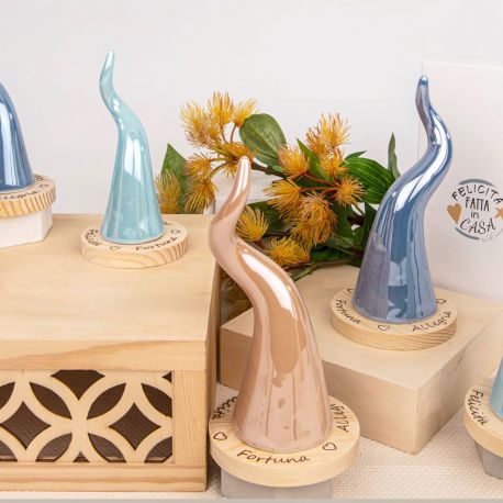 CORNETTI PORCELLANA & LEGNO: ALLEGRIA FORTUNA E FELICITÀ