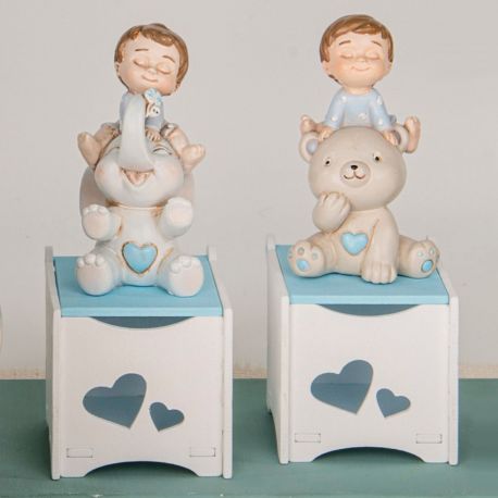 SCATOLINA PORTA CONFETTI TRAFORATA CON CUORICINI E STATUINA SWEET BOY