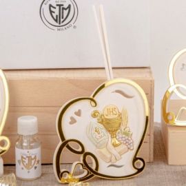 PROFUMATORE AMBIENTE A FORMA DI CUORE CON DETTAGLI ORO E RAFFIGURAZIONE SIMBOLI CRESIMA E COMUNIONE INSIEME