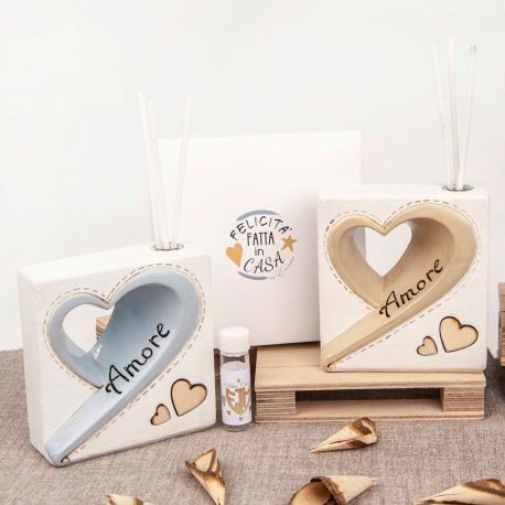 BOMBONIERA UTILE PROFUMATORE AMBIENTE CON CUORE E SCRITTA AMORE