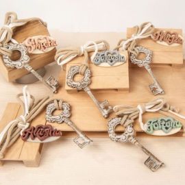 CIONDOLO CHIAVE CON LACCETTINO E SCRITTE!