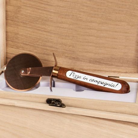 ROTELLA TAGLIAPIZZA CON SCRITTA"PIZZA IN COMPAGNIA"