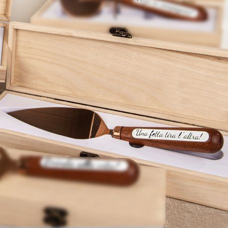 PALETTA PER TORTA "UNA FETTA TIRA L'ALTRA" IDEA BOMBONIERA UTILE