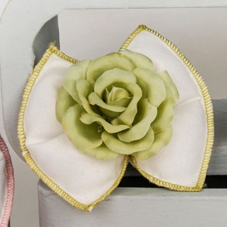 FIOCCHI D'ELEGANZA: SACCHETTO PORTACONFETTI CON ROSA CENTRALE VERDE