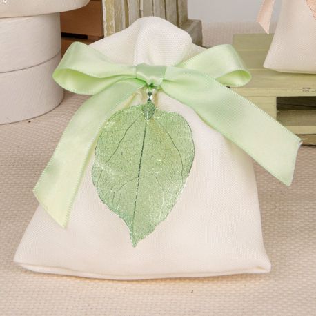 BOMBONIERA MATRIMONIO-SACCHETTINO PORTA CONFETTI CON CIONDOLO DOPPIA FOGLIA VERDE SALVIA
