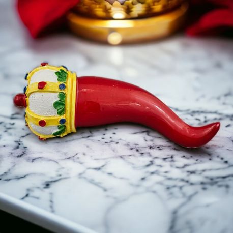 CORNETTO CON CORONA IN CERAMICA PORTAFORTUNA LAUREA