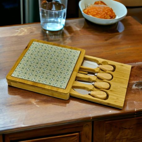 TAGLIERE BOX CON 4 COLTELLI IN LEGNO NEUTRO E CERAMICA VERDE