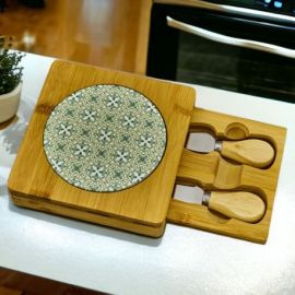 TAGLIERE BOX CON 2 COLTELLI E CERAMICA: REGALO UTILE PER MATRIMONI,COMUNIONI,CRESIME,ANNIVERSARI.UTENSILE PER CUCINA