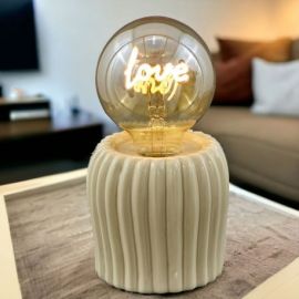 LAMPADA "LOVE" CON BASE IN PORCELLANA