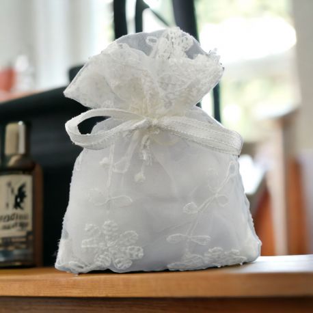 SACCHETTO PORTACONFETTI RICAMATO: PERFETTO COME SEGNAPOSTO