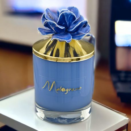 PORTACANDELA FIORE BLU CAPODIMONTE CON CANDELA PROFUMATA BOMBONIERE ELEGANTI E RAFFINATE