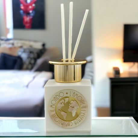 PROFUMATORE AMBIENTE CON MONDO, TAPPO ORO E FRASE SULL'AMORE