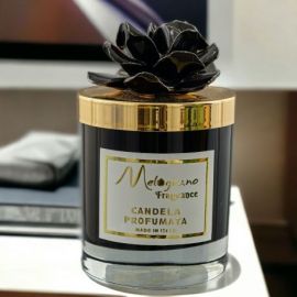 CANDELA PROFUMATA CON ELEGANTE PORTACANDELA CON TAPPO ORO E ROSA NERA