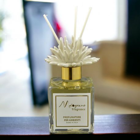 DIFFUSORE AROMI DECORATO CON ELEGANTE CORALLO BIANCO