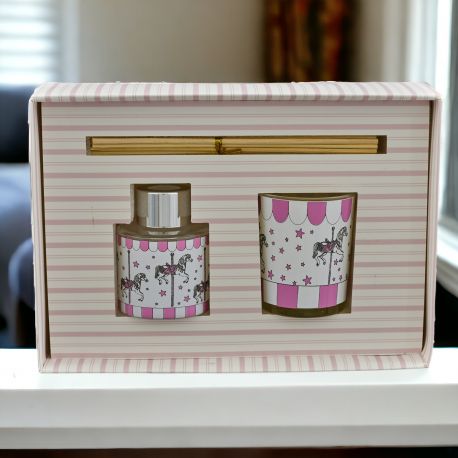 LA RAFFINATA BOMBONIERA PER BATTESIMO BIMBA: CONFEZIONE E PROFUMATORE CON CANDELA