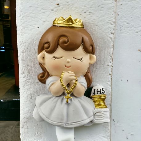 MAGNETE BIMBA PRINCIPESSA PRIMA COMUNIONE CON GRAZIOSA CORONA COLOR ORO CALICE E OSTIA