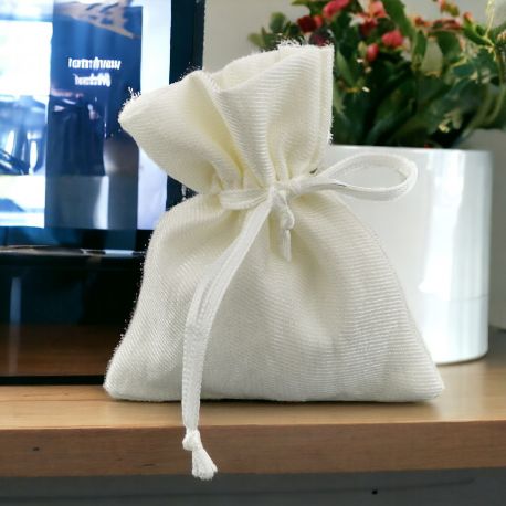 SACCHETTO PORTACONFETTI CON TIRANTI: ELEGANZA E UTILITÀ PER LA CONFETTATA