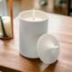 PORTACANDELA BIANCA IN CERAMICA CON CANDELA PROFUMATA