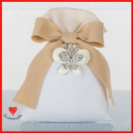 BOMBONIERE PORTACONFETTI CON CIONDOLO FARFALLA CUOREMATTO IDEE ORIGINALI MODA 2018