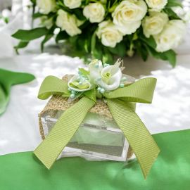 SCATOLINA ELEGANTE CON NASTRO JUTA E ROSELLINE, PER CONFETTATA ESCLUSIVA