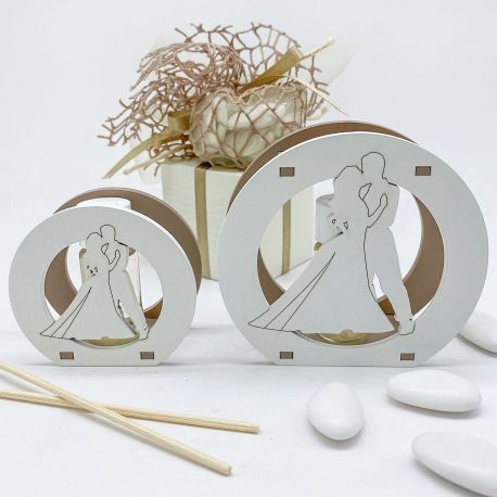 PROFUMATORE AMBIENTE CON SPOSI CHE SI ABBRACCIANO, BOMBONIERA ROMANTICA NOZZE