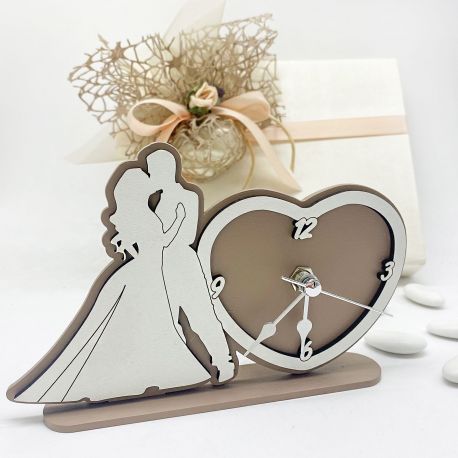 OROLOGIO ROMANTICO CON SPOSI STILIZZATI E QUADRANTE A FORMA DI CUORE, BOMBONIERE MATRIMONIO