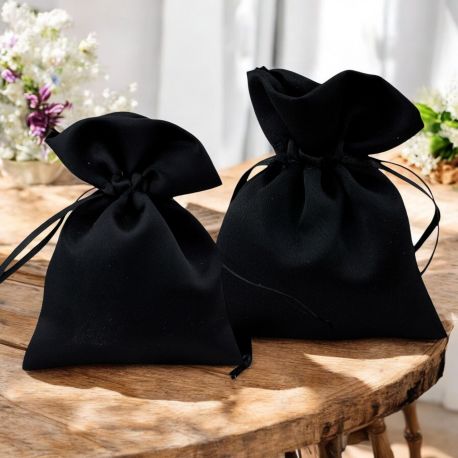 SACCHETTO CONFETTI NERO CON TIRANTI DICIOTTO UOMO DONNA