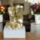BUSTO GOLD COPPIA ABBRACCIATA LUI E LUI MATRIMONIO ANNIVERSARIO LGBT