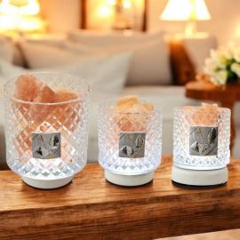 LAMPADA LED EFFETTO DIAMANTE CON SALE HIMALAYANO ROSA E PLACCHETTA ARGENTATA SANTA CRESIMA