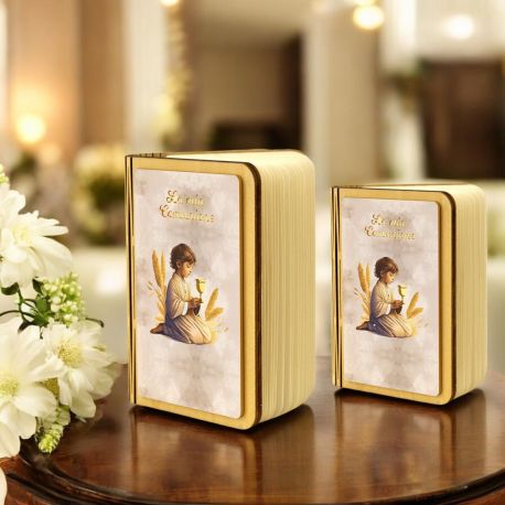 LAMPADA A FORMA DI LIBRO CON BIMBO CHE PREGA E SCRITTA " LA MIA COMUNIONE"