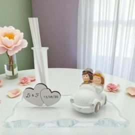 DIFFUSORE ESSENZA CON ELEGANTI SPOSINI IN AUTO CON CUORI PERSONALIZZABILI