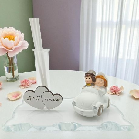 DIFFUSORE ESSENZA CON ELEGANTI SPOSINI IN AUTO CON CUORI PERSONALIZZABILI