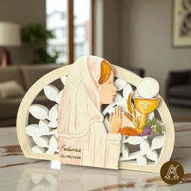 QUADRETTO RESINA E LEGNO DIPINTO CON BAMBINA IN PREGHIERA E SIMBOLI COMUNIONE BOMBONIERE ECONOMICHE