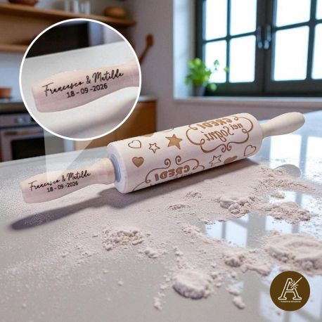 MATTARELLO DECORATO CON SCRITTE "CREDERE NEI SOGNI" E "FATTO CON AMORE"