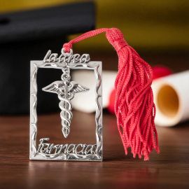 CIONDOLI LAUREA IN FARMACIA CON CADUCEO BOMBONIERE FACOLTÁ IN METALLO CON NAPPINA