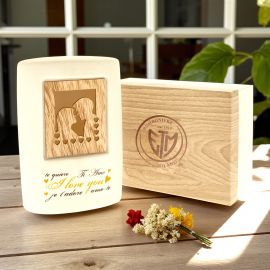 LAMPADA A LED IN CERAMICA CON DECORAZIONE INNAMORATI SIMBOLO AMORE RICORDO BOMBONIERE MATRIMONIO UTILI ORIGINALI ECONOMICHE OFFE