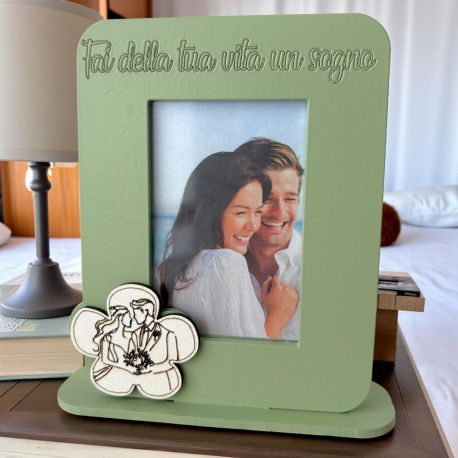 CORNICE PORTAFOTO CON FIORE E SPOSI BOMBONIERA PER MATRIMONIO UNICA