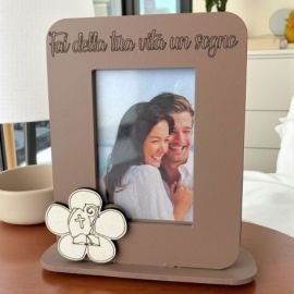 PORTAFOTO CON FIORE E SIMBOLI SACRI PER BOMBONIERE CRESIMA UNICHE